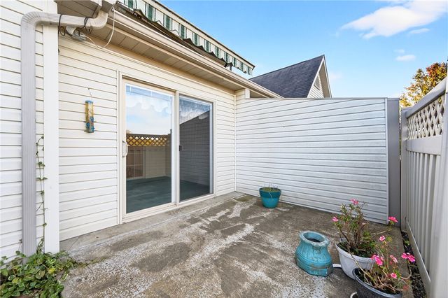 1010 Timberwood Dr, Chippewa Twp, PA 15010