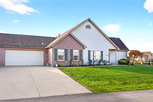 1010 Timberwood Dr, Chippewa Twp, PA 15010