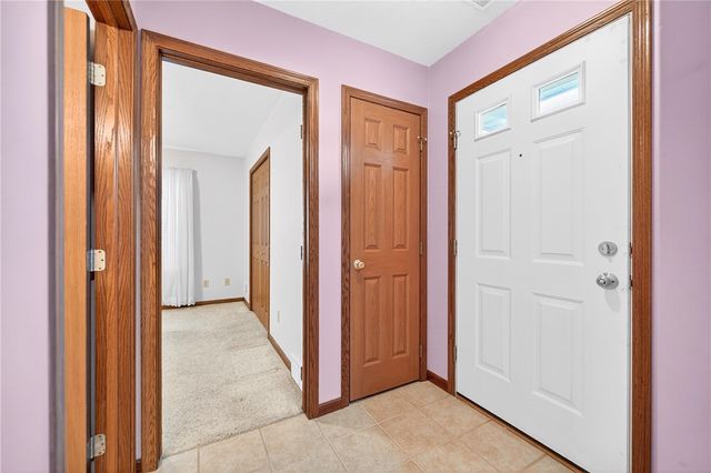 1010 Timberwood Dr, Chippewa Twp, PA 15010