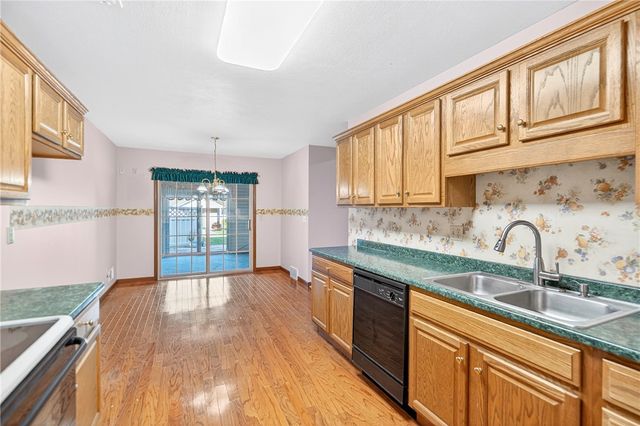 1010 Timberwood Dr, Chippewa Twp, PA 15010