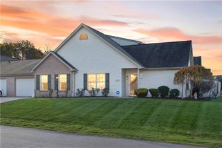 1010 Timberwood Dr, Chippewa Twp, PA 15010