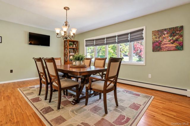 3 Five Oaks Lane, Valley Cottage, NY 10989