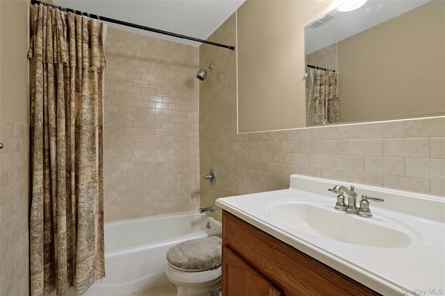 3 Five Oaks Lane, Valley Cottage, NY 10989