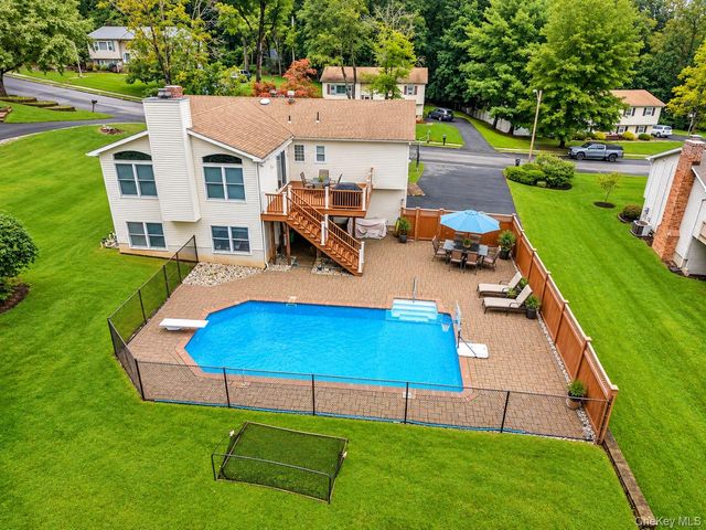 3 Five Oaks Lane, Valley Cottage, NY 10989