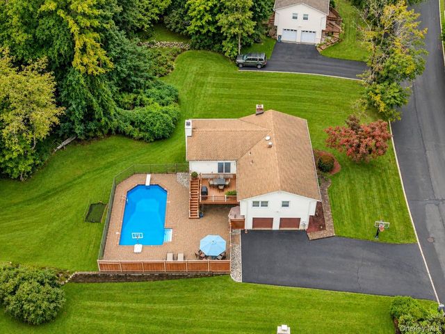 3 Five Oaks Lane, Valley Cottage, NY 10989