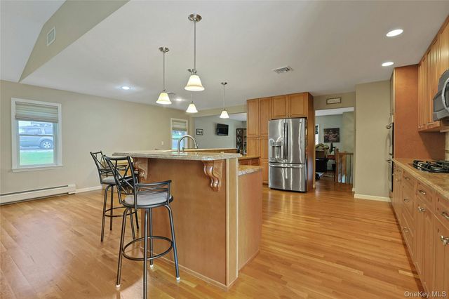 3 Five Oaks Lane, Valley Cottage, NY 10989