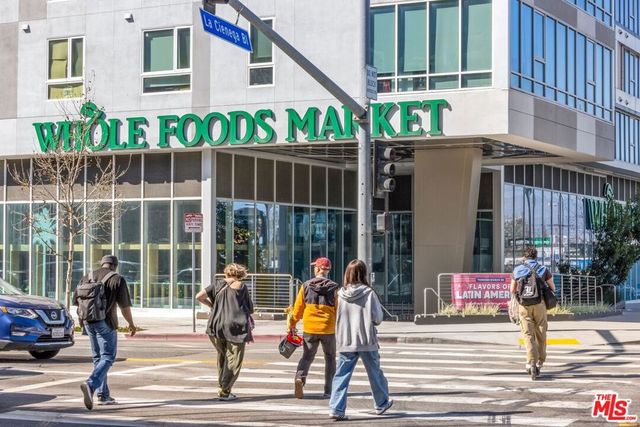 5338 Smiley Drive, Los Angeles, CA 90016