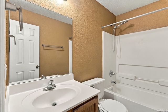 11004 Dublin Ldg, San Antonio, TX 78254