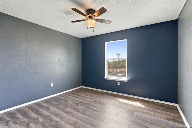11004 Dublin Ldg, San Antonio, TX 78254