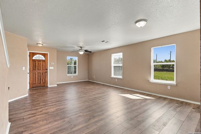 11004 Dublin Ldg, San Antonio, TX 78254