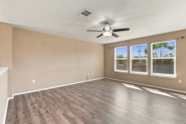 11004 Dublin Ldg, San Antonio, TX 78254