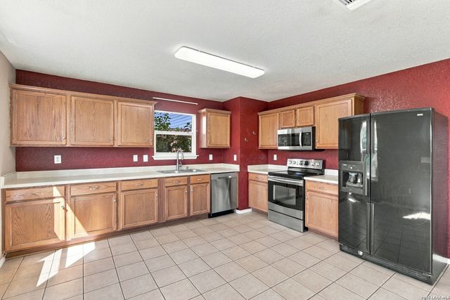 11004 Dublin Ldg, San Antonio, TX 78254