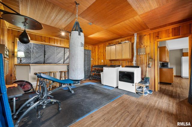 1704 SHORT Drive, Pekin, IL 61554