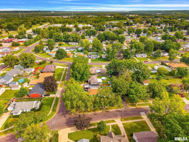 1704 SHORT Drive, Pekin, IL 61554