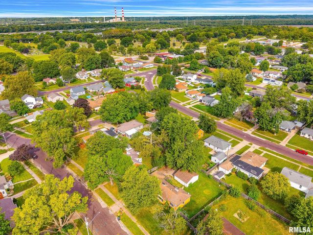1704 SHORT Drive, Pekin, IL 61554