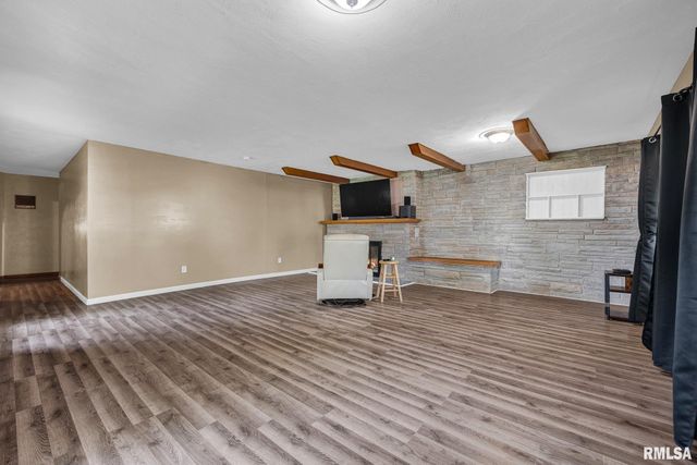 1704 SHORT Drive, Pekin, IL 61554