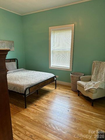 48 Circle Lane, Marion, NC 28752