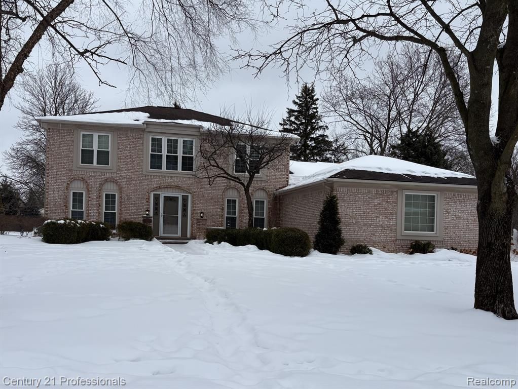 425 Cypress Road, Rochester Hills, MI 48309