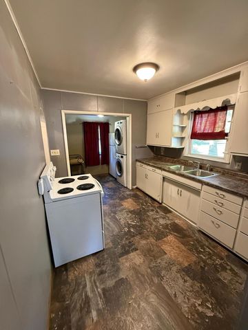 844 Cedar Avenue, Westbrook, MN 56183