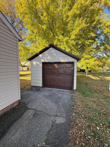 844 Cedar Avenue, Westbrook, MN 56183