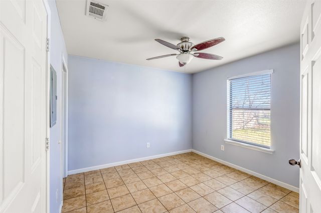 852 W Vanderbilt, Stephenville, TX 76401