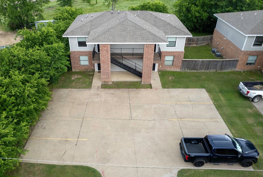 852 W Vanderbilt, Stephenville, TX 76401