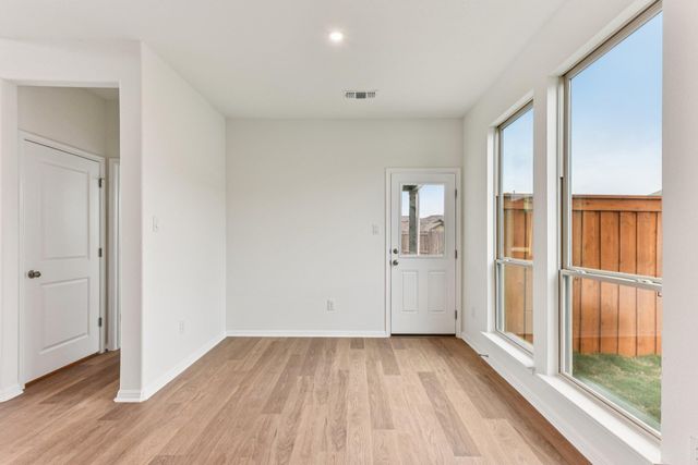 319 Dogvane CIR, Kyle, TX 78640