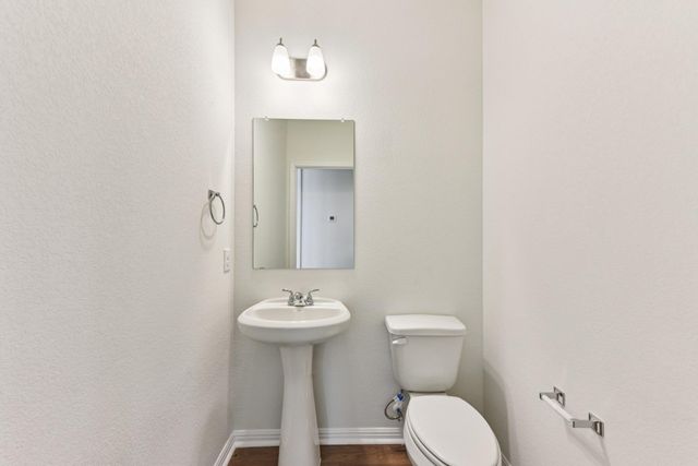 319 Dogvane CIR, Kyle, TX 78640