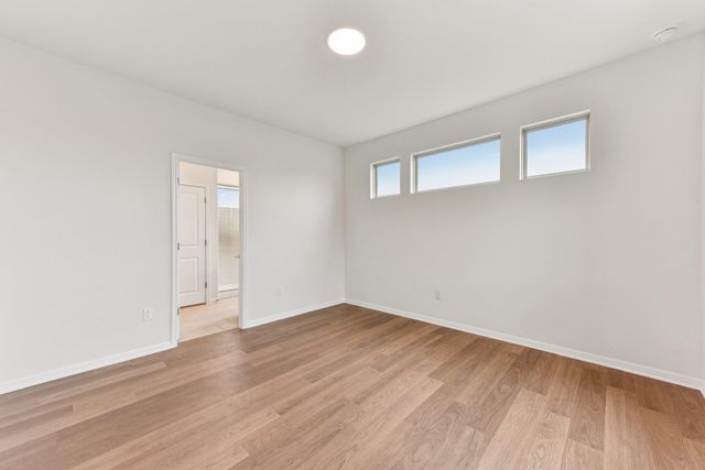 319 Dogvane CIR, Kyle, TX 78640