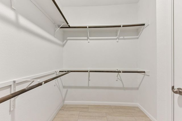 319 Dogvane CIR, Kyle, TX 78640