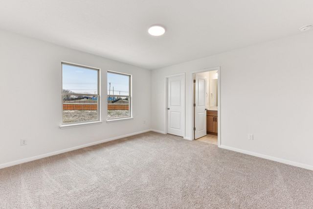 319 Dogvane CIR, Kyle, TX 78640