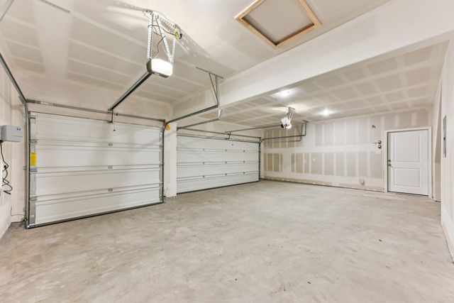 319 Dogvane CIR, Kyle, TX 78640