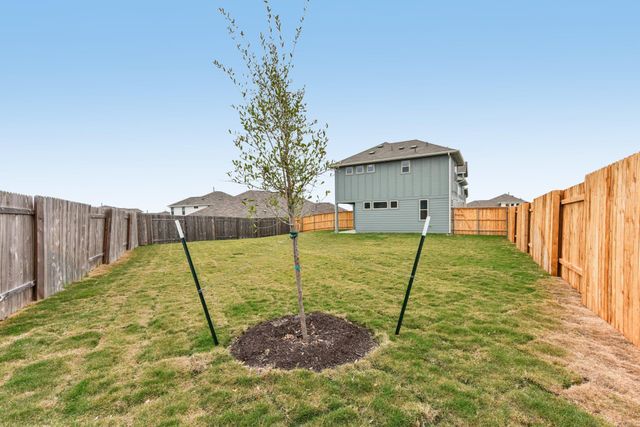 319 Dogvane CIR, Kyle, TX 78640