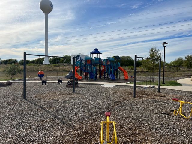 319 Dogvane CIR, Kyle, TX 78640