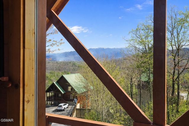 4503 Rocky Bluff Way, Pigeon Forge, TN 37863