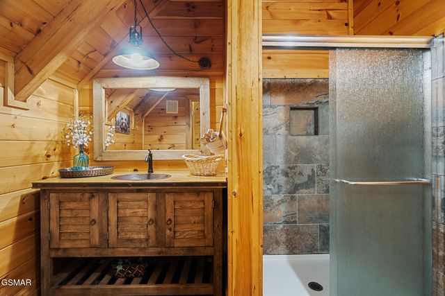 4503 Rocky Bluff Way, Pigeon Forge, TN 37863