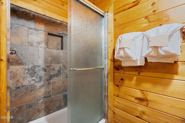 4503 Rocky Bluff Way, Pigeon Forge, TN 37863