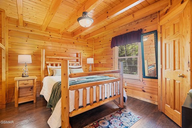 4503 Rocky Bluff Way, Pigeon Forge, TN 37863