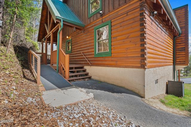 4503 Rocky Bluff Way, Pigeon Forge, TN 37863