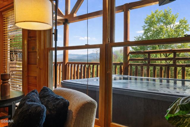 4503 Rocky Bluff Way, Pigeon Forge, TN 37863