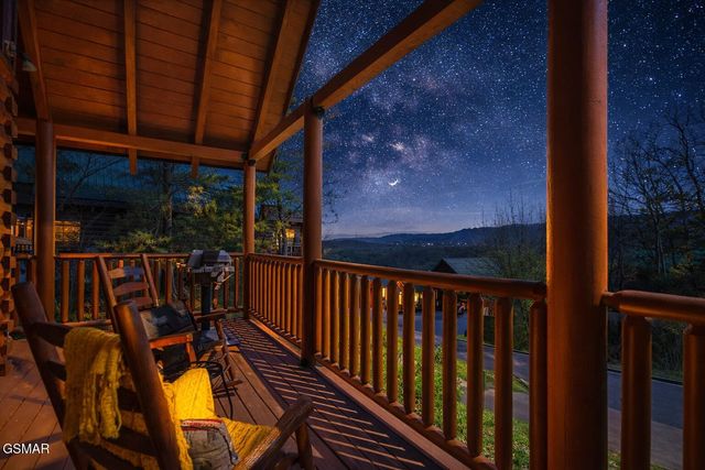 4503 Rocky Bluff Way, Pigeon Forge, TN 37863