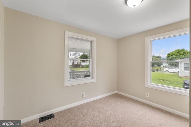 33 BOND AVE, Reisterstown, MD 21136
