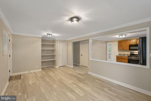 33 BOND AVE, Reisterstown, MD 21136
