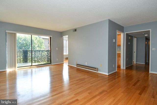 15311 BEAVERBROOK CT #90-2E, Silver Spring, MD 20906