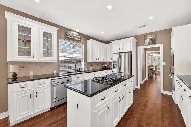 12711 Wildwood Bend Lane, Cypress, TX 77433