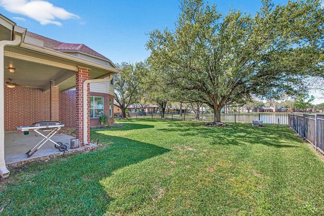 12711 Wildwood Bend Lane, Cypress, TX 77433