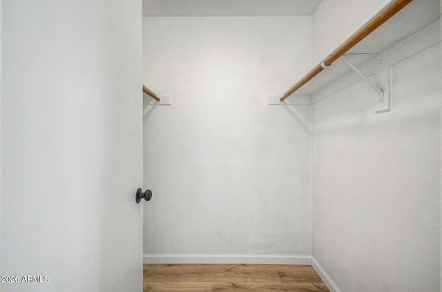 10715 W GLENROSA Avenue, Phoenix, AZ 85037