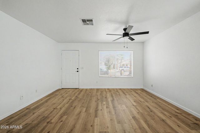 10715 W GLENROSA Avenue, Phoenix, AZ 85037