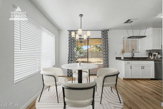 10715 W GLENROSA Avenue, Phoenix, AZ 85037