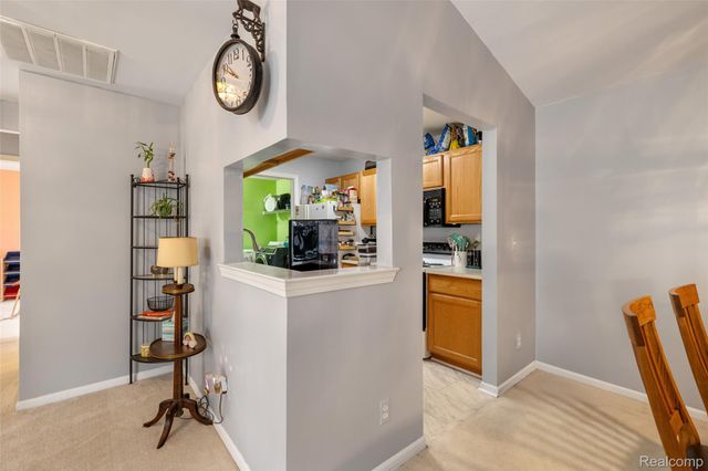 56472 Chesapeake Trail 71, Shelby Charter Township, MI 48316